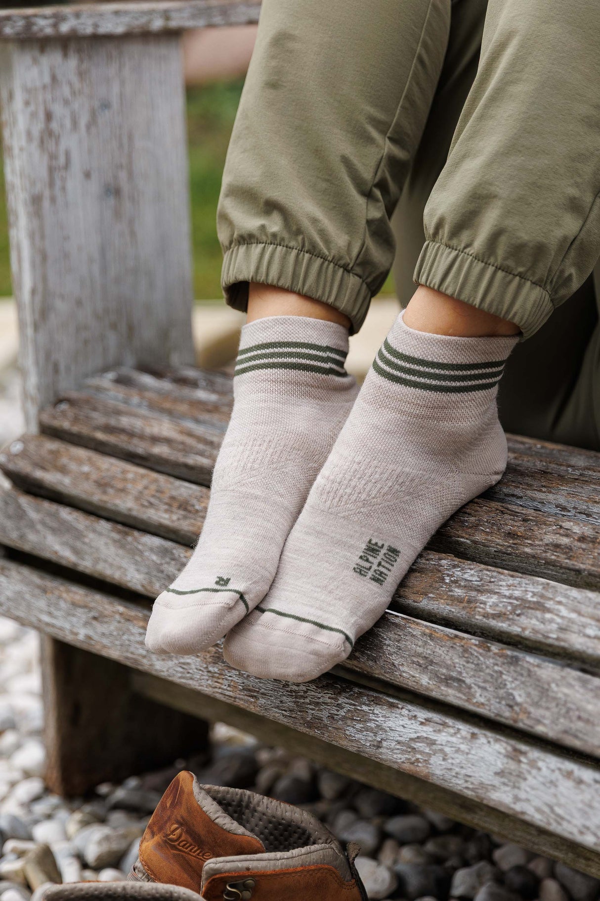 Seceda Light Merino Mid Crew Socks Stone