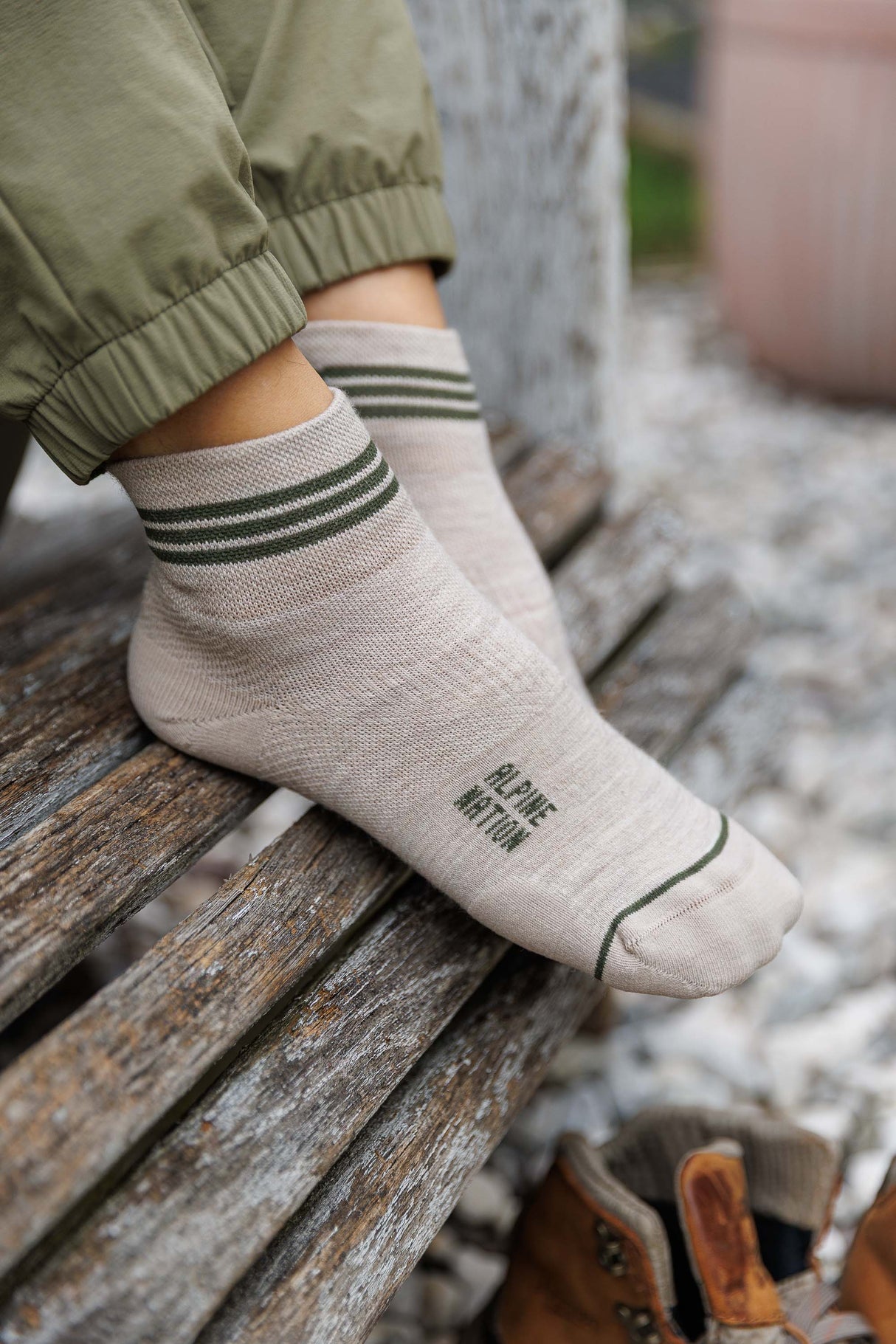 Seceda Light Merino Mid Crew Socks Stone