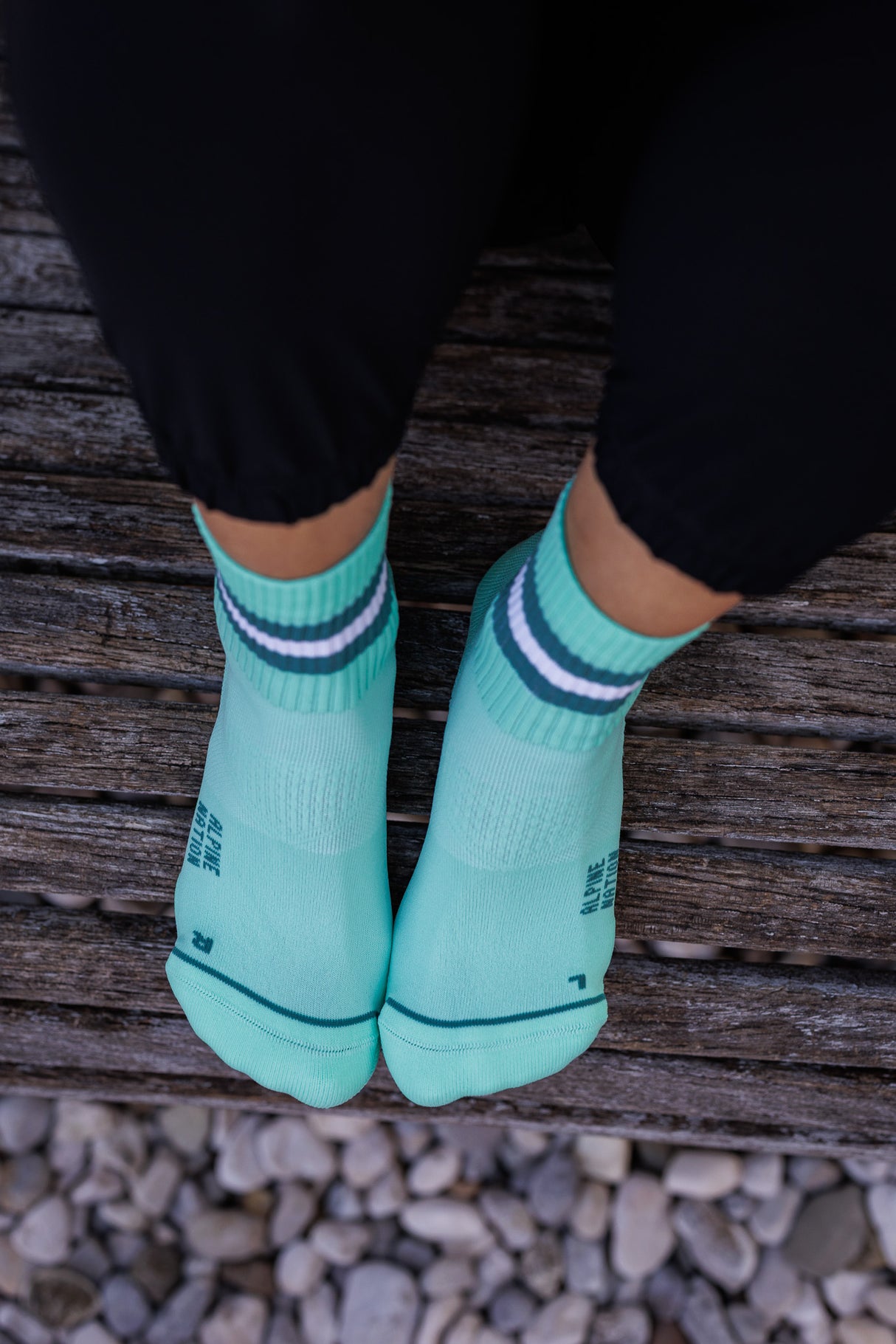 Anda Summit Mid Crew Socks Lagoon