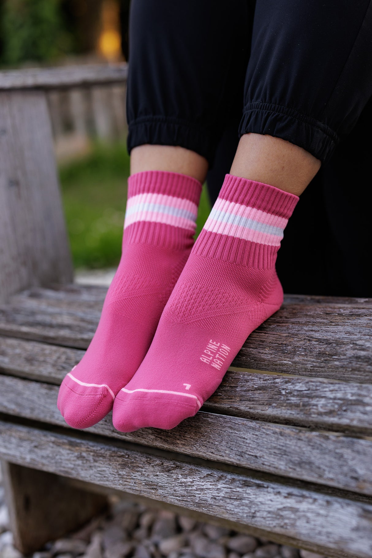 Anda Summit Mid Crew Socks Sunrise