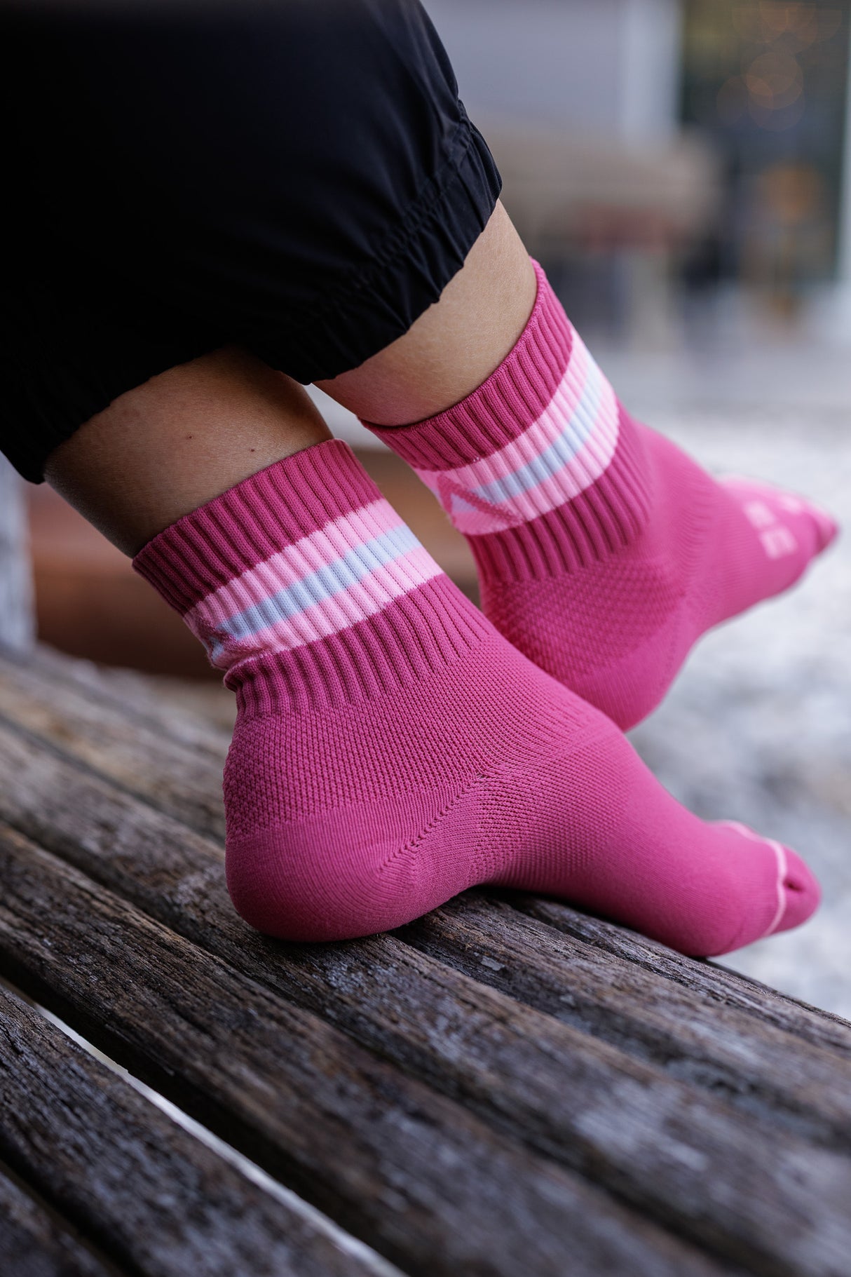 Anda Summit Mid Crew Socks Sunrise