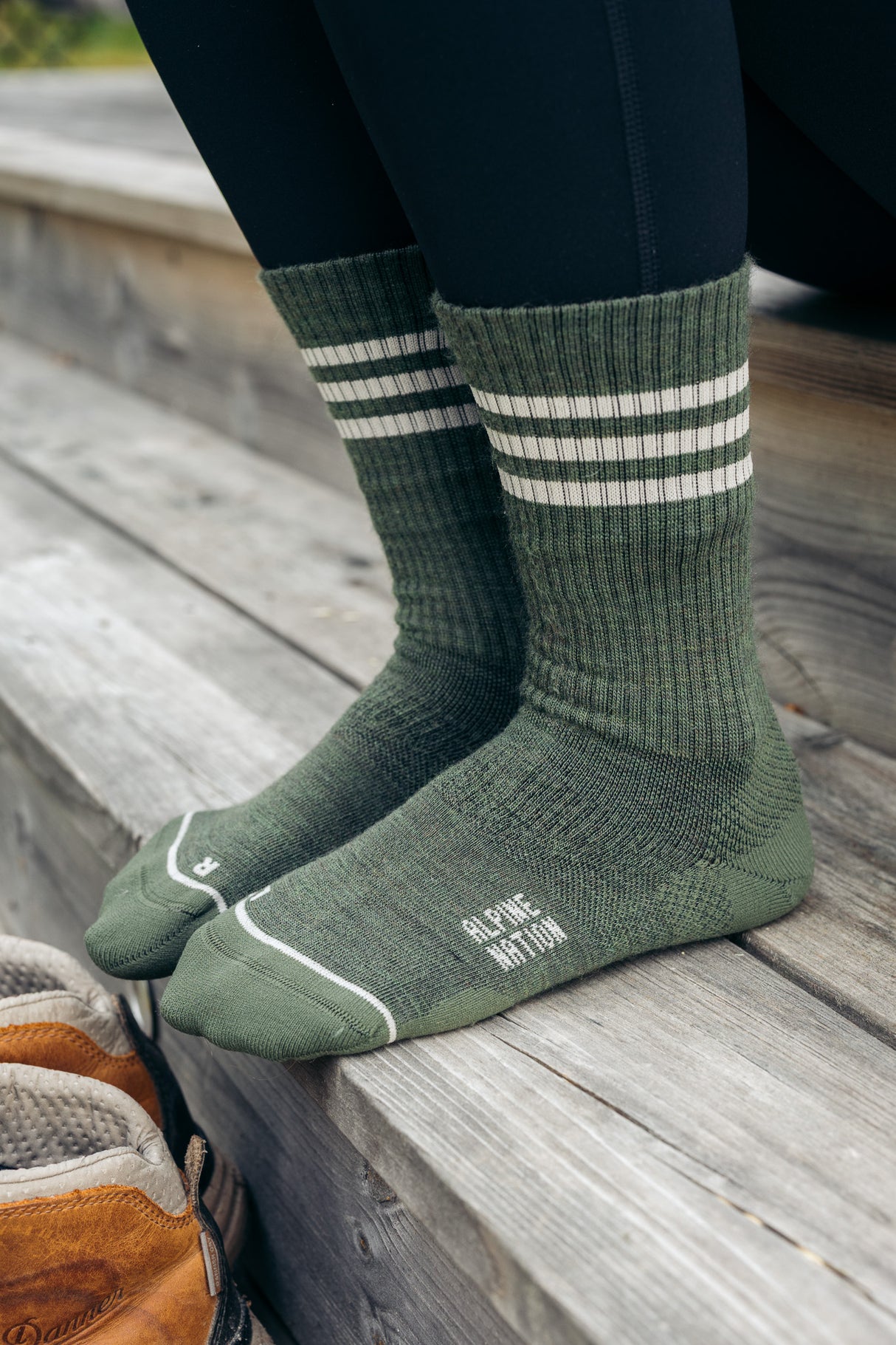 Seceda Light Merino Crew Socks Moss Green