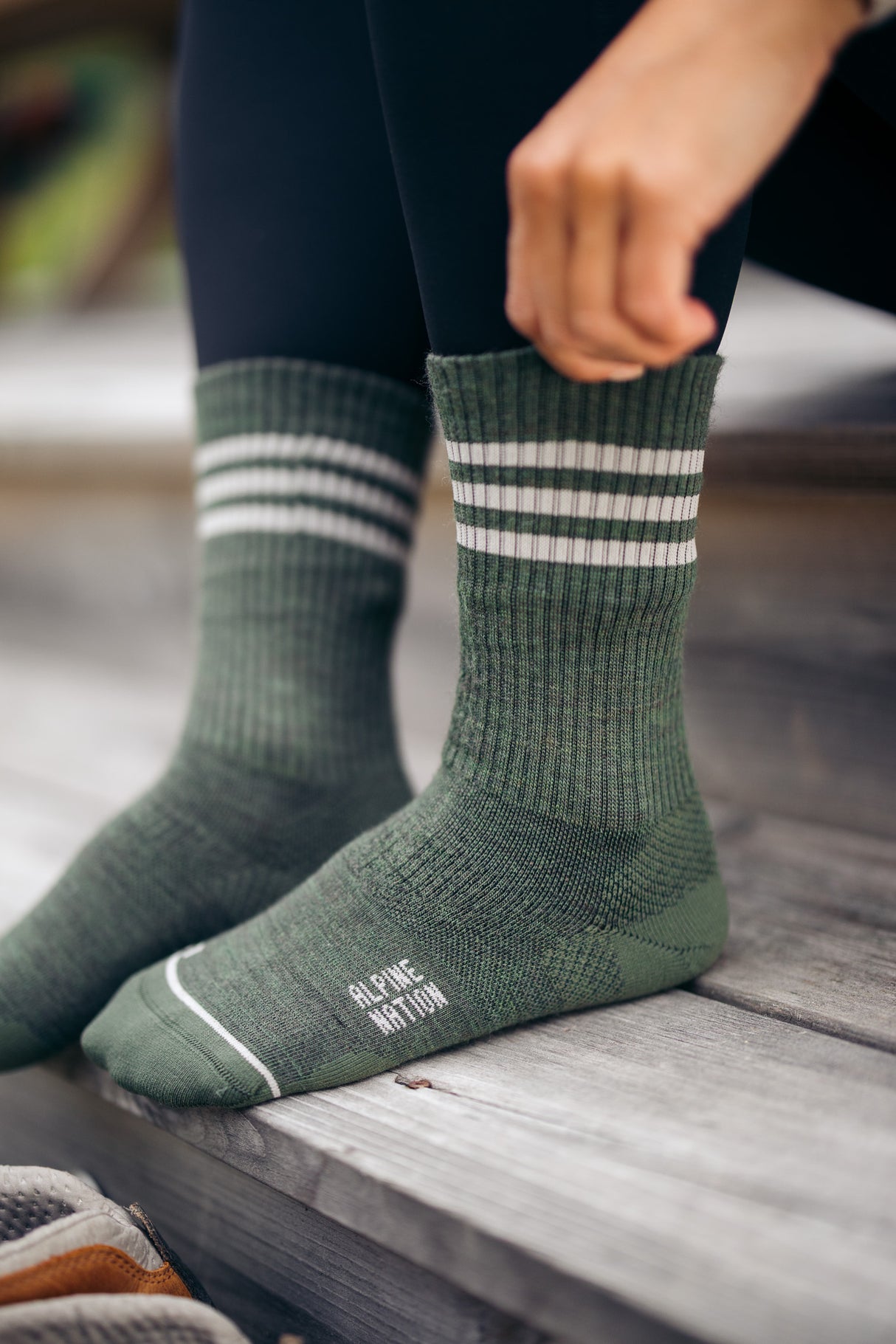 Seceda Light Merino Crew Socks Moss Green