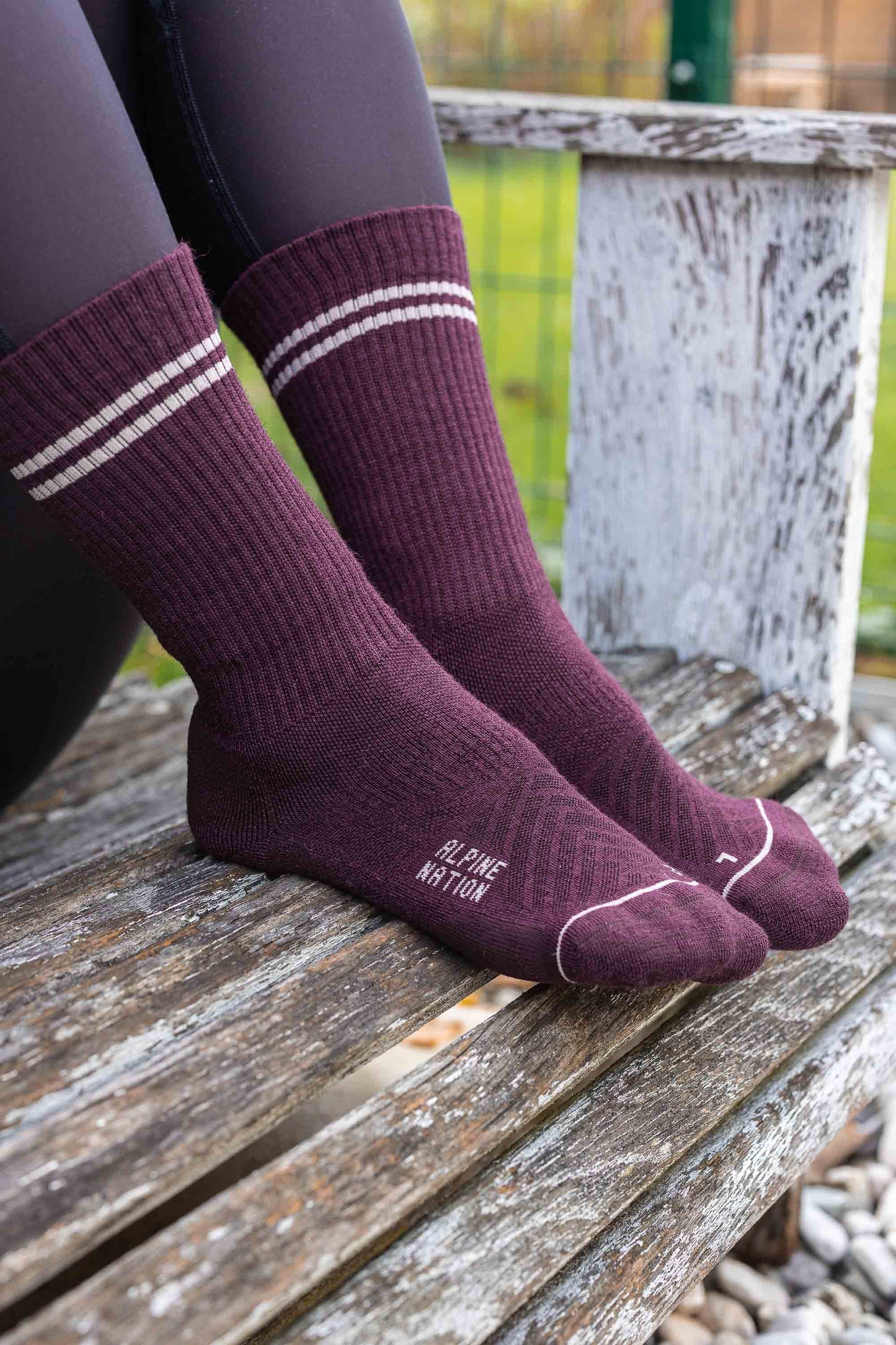 Abisko Wandersocken aus Merinowolle - Ruby