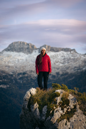 Elevate Insulated Jacket - Ruby