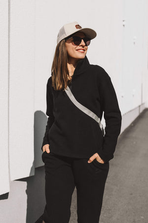 Apres Sweater - Blackout