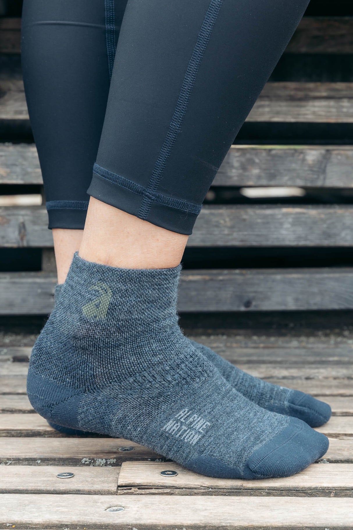 Seceda Light Merino Mid Crew Socks Olive