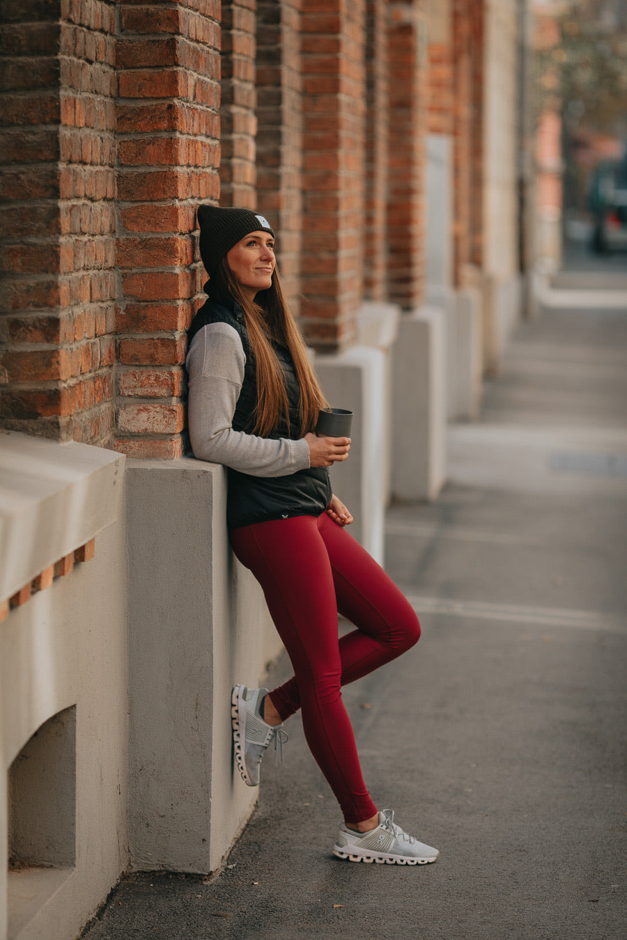 Alpine Princess Very Berry ECO leggings - women's outdoor leggings consisting of fabrics made from recycled fishing nets.